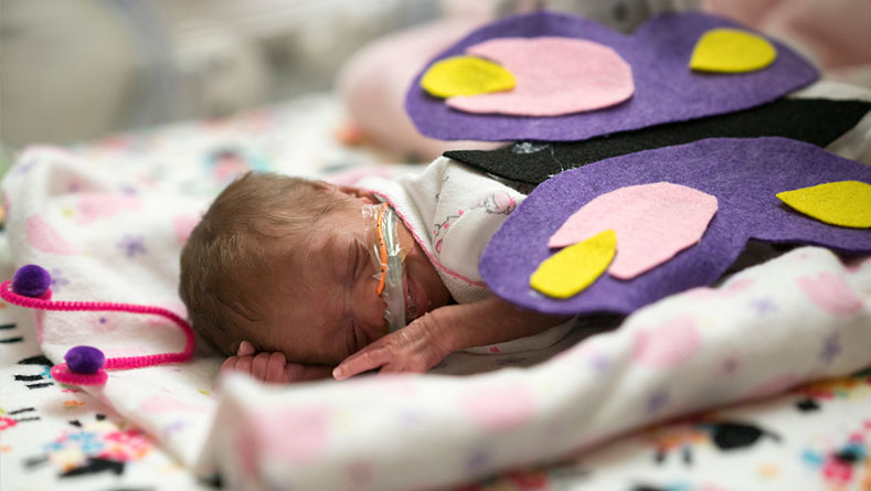 Tiniest-Patients-are-the-Biggest-Stars-on-Halloween-Pic-2